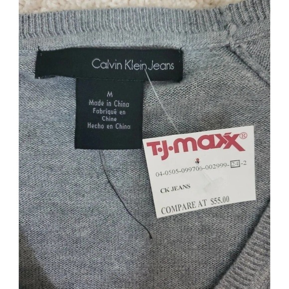 Calvin Klein Jeans ~Woman Size M~Gray Cotton Blend Pullover Sweater NWOT. - Picture 4 of 11